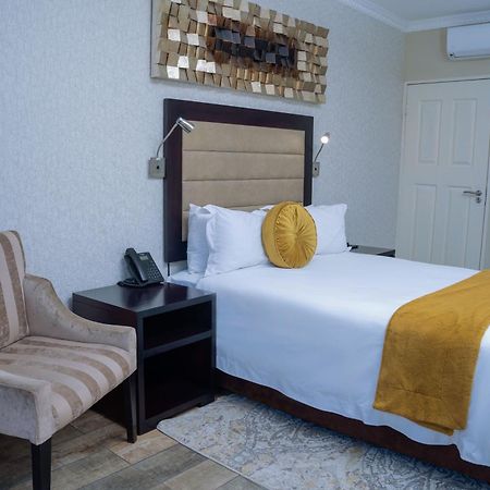 Q'S Boutique Stay Standerton Εξωτερικό φωτογραφία