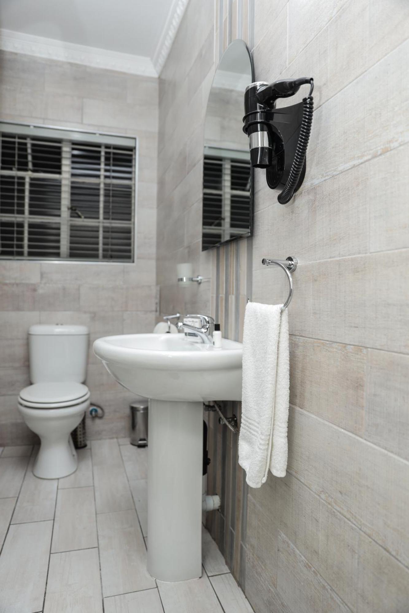 Q'S Boutique Stay Standerton Εξωτερικό φωτογραφία