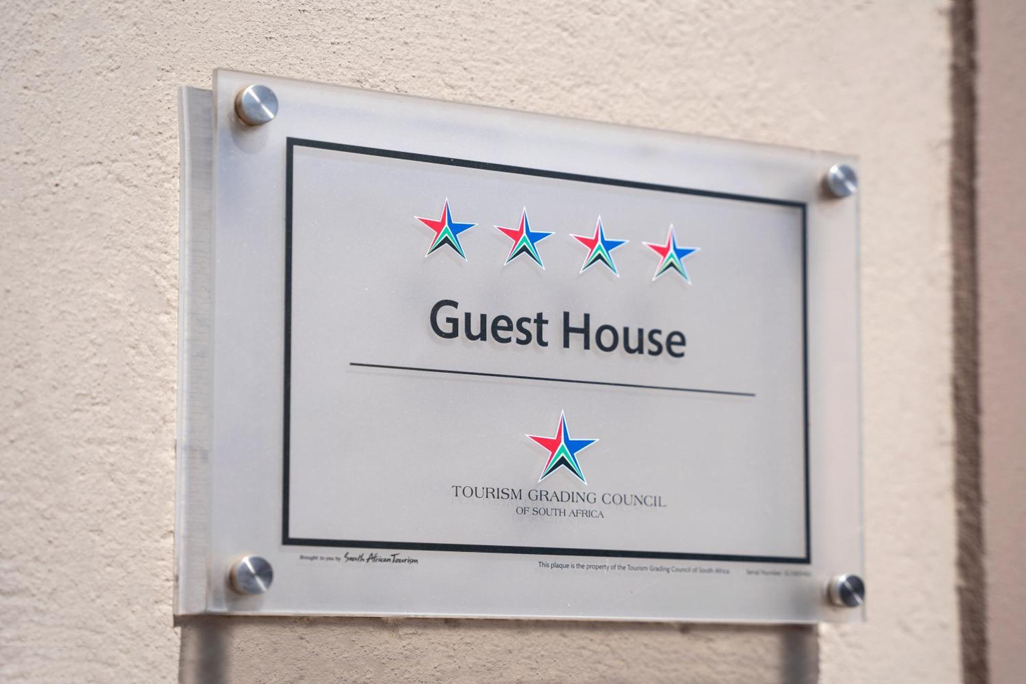 Q'S Boutique Stay Standerton Εξωτερικό φωτογραφία